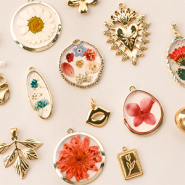 Nouveau Breloques classiques avec fleurs séchées