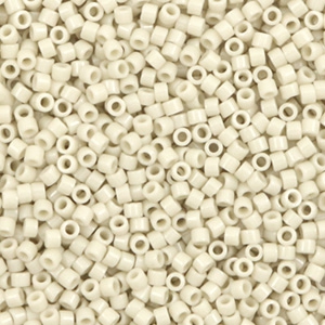 Perles Miyuki delicas 11/0 Opaque luster linen beige DB-261