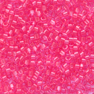 Perles Miyuki delicas 11/0 Transparent dyed bubble gum pink DB-1308