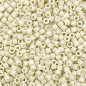 Perles Miyuki d&eacute;licas 11/0 Duracoat opaque dyed dark ivory cream greige DB-2362