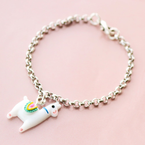 Bijoux pour enfant avec licornes en r&eacute;sine