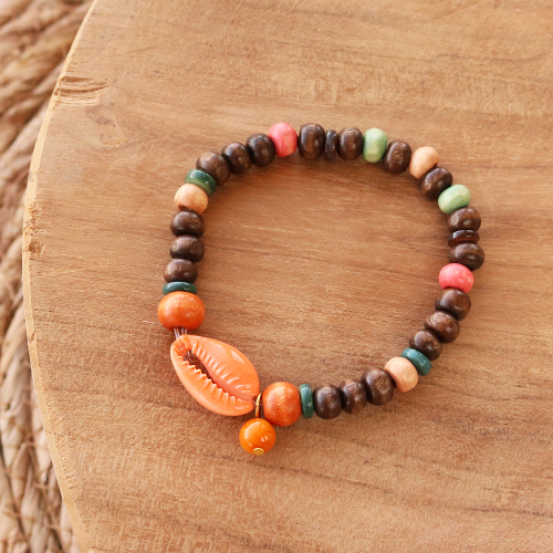 Look naturel ! Cr&eacute;ez le bracelet parfait avec des perles en bois