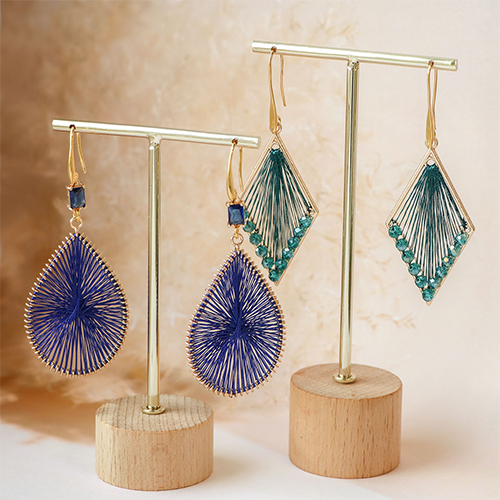 Soyez cr&eacute;atif(ve) avec des pendentifs au crochet pour de beaux bijoux