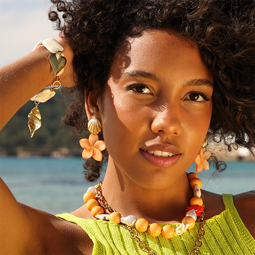 Trendy et audacieux : Bijoux d&rsquo;&eacute;t&eacute; selon les derni&egrave;res tendances