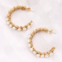 Fabriquez des bijoux minimalistes avec des perles d&rsquo;eau douce et des supports boucles d&rsquo;oreilles dor&eacute;s