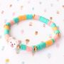 On adore ces bracelets color&eacute;s avec des perles en p&acirc;te polym&egrave;re !