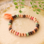 Look naturel ! Cr&eacute;ez le bracelet parfait avec des perles en bois