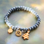 Astuces pour d&eacute;corer vos magnifiques bracelets en perles &agrave; facettes avec les breloques en m&eacute;tal DQ