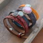 Ces articles peuvent &ecirc;tre confectionn&eacute;s avec les nouveaux bracelets et porte-cl&eacute;s Cuoio et les cabochons ! 
