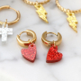 Voici comment confectionner des boucles d&rsquo;oreilles et des bracelets avec des breloques Plexx :
