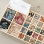 Pr&eacute;sentez vos bijoux en beaut&eacute; sur nos tous nouveaux pr&eacute;sentoirs et cr&eacute;ez d&rsquo;&eacute;l&eacute;gants cadeaux avec nos bo&icirc;tes &agrave; bijoux :