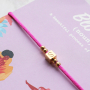 Confectionnez des bracelets hauts en couleurs avec du cordon en satin et des connecteurs en acier inox 