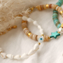 Voici comment cr&eacute;er des bijoux &agrave; la fois &eacute;l&eacute;gants et fun avec des perles coquillage :