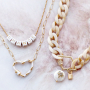 Confectionner des bijoux de caract&egrave;re avec des pendentifs fermoirs en zirconium ! 