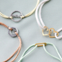 Confectionner des bijoux incontournables avec des connecteurs en acier inox et du cordon en satin tout en couleur  