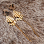Inspiration pour boucles d'oreilles avec des breloques et connecteurs dor&eacute;s et argent&eacute;s 