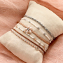 Collection de bracelets &eacute;l&eacute;gants avec des perles h&eacute;matites