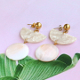 Laissez-vous inspirer faites des cr&eacute;ations avec des boucles d&rsquo;oreilles puces en acier inox