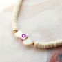Inspiration pour la r&eacute;alisation de colliers avec des perles lettres 