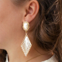 Soyez cr&eacute;atif(ve) avec des pendentifs au crochet pour de beaux bijoux