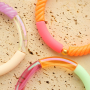 Soyez cr&eacute;atifs avec les perles tube acrylique mat et AB coating !