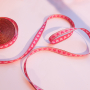 Comment cr&eacute;er des bracelets avec des rubans &agrave; texte ?