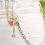 Comment cr&eacute;er des colliers, des bracelets et des porte-cl&eacute;s originaux? 