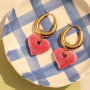 Cr&eacute;ez des boucles d'oreilles, colliers et bracelets uniques avec les c&oelig;urs en c&eacute;ramique grecque