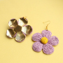Cr&eacute;ez des colliers, boucles d'oreilles et bagues avec des pendentifs et articles en raphia