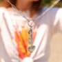 Cr&eacute;ez des colliers et des bracelets enjou&eacute;s avec des breloques en forme de coeur en acier inoxydable