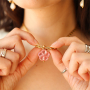 Cr&eacute;ez des colliers et des boucles d'oreilles avec les perles en c&eacute;ramique grecque Fleur