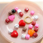 Inspiration de bijoux color&eacute;s avec des perles acryliques