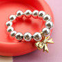Comment assortir les perles acryliques tendance ?
