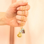 Cr&eacute;ez des bijoux uniques avec des breloques en laiton