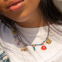 Mix & match avec des perles et breloques funky en m&eacute;tal