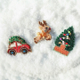Mix & match : broches de No&euml;l aux formes festives