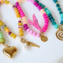 Cr&eacute;er des bijoux avec des perles acryliques